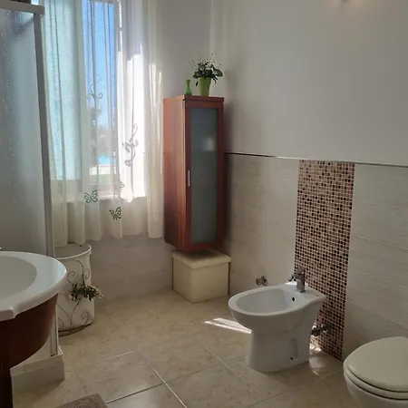 Casa Sbrizza Holiday home *